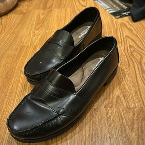 EASTLAND, loafer slip-on women’s 8